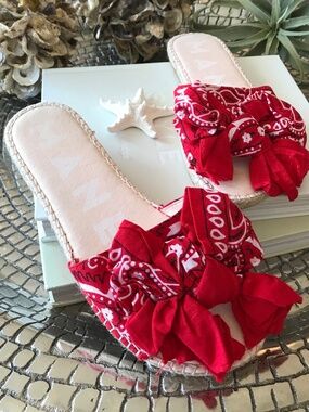 BOHO-CHIC WESTERN AMERICANA RED BANDANA BOW JUTE SOLE SLIDES